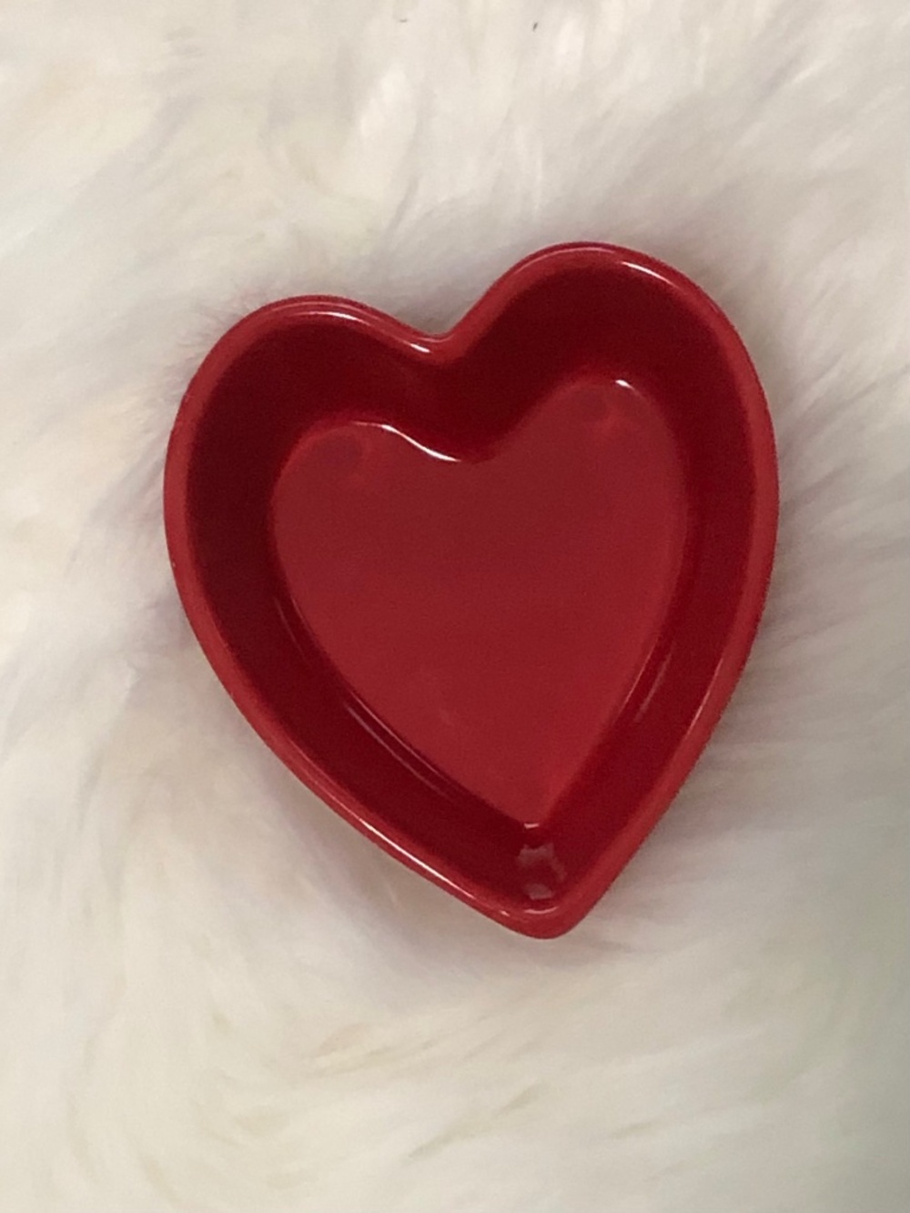 Red heart ceramic dish approx 3.8 inch X 4.4 inch